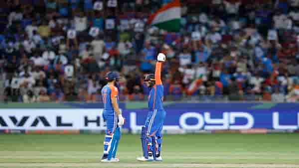 IND vs UAE : अभिषेक शर्माचा झंझावात, टीम इंडियाचा 27 चेंडूत धमाकेदार विजय, यूएईचा 9 विकेट्सने धुव्वा