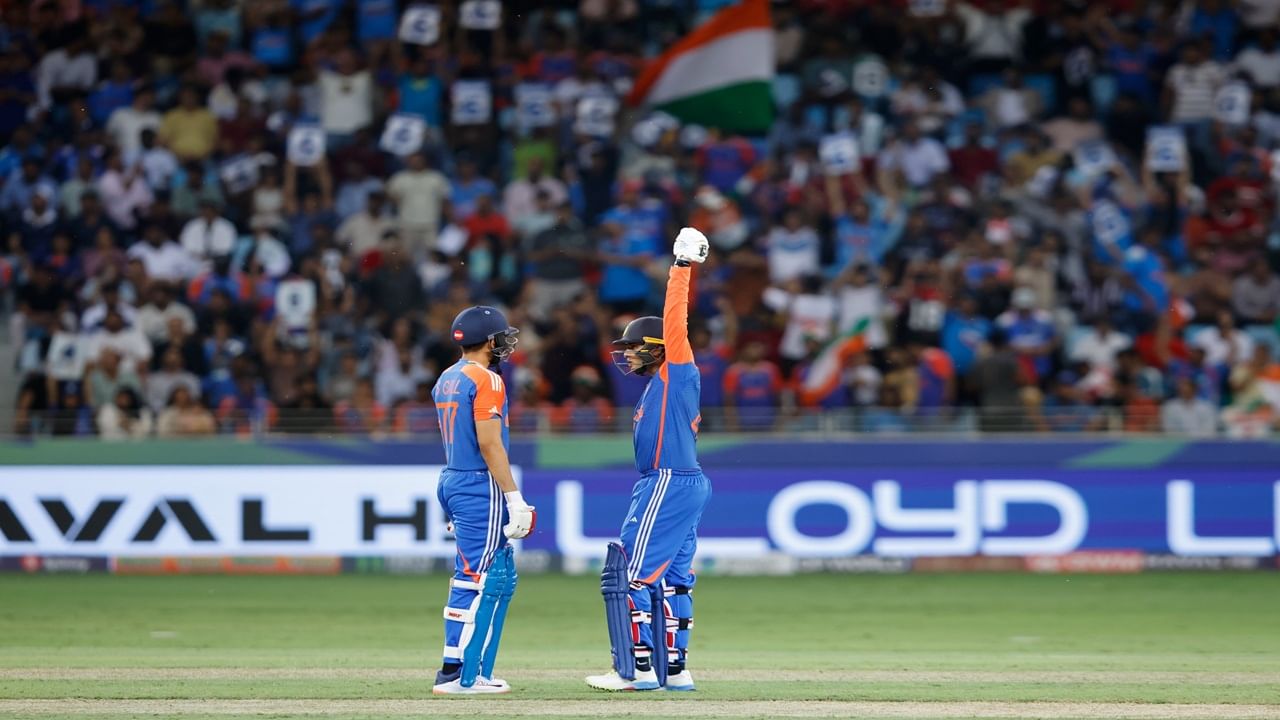 IND vs UAE : अभिषेक शर्माचा झंझावात, टीम इंडियाचा 27 चेंडूत धमाकेदार विजय, यूएईचा 9 विकेट्सने धुव्वा