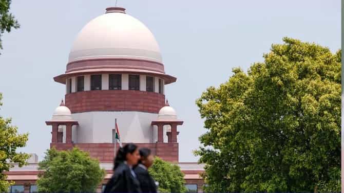 Supreme Court Recruitment 2025: सुप्रीम कोर्टात भरती, महिन्याचं वेतन 67700 रुपये, कसा कराल अर्ज?