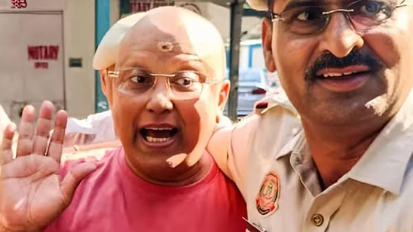 Swami Chaitanyananda : नराधम स्वामीने 17 जणींना ओरबाडलं, आता जेलमध्ये रडण्याची वेळ! अंगावर फक्त एक चादर, आता 24 तास...