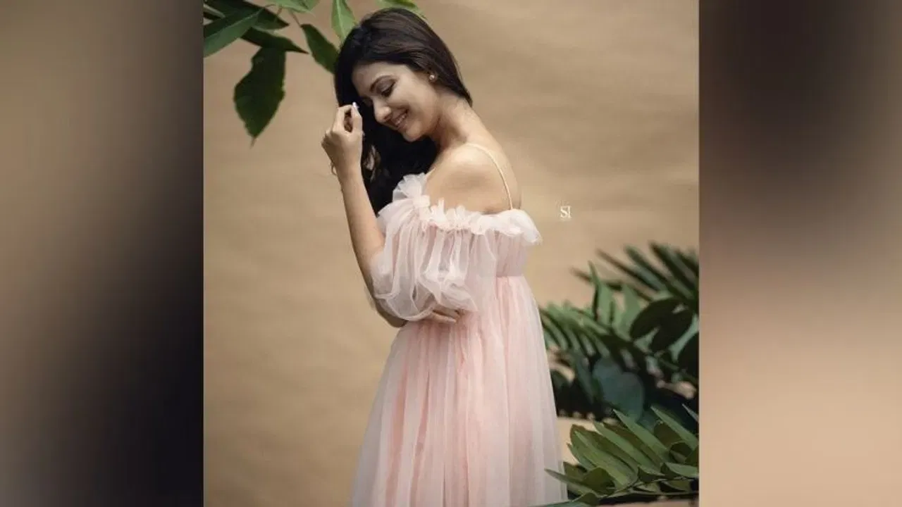 तेजश्रीने होणार सून मी या घरची या मालिकेत काम करत प्रेक्षकांची मने जिंकली. या मालिकेत ती शशांक केतकरसोबत दिसली होती. मालिका सुरु असतानाच त्यांनी लग्न केले होते. मात्र, वर्षभरातच त्यांचा घटस्फोट झाला.