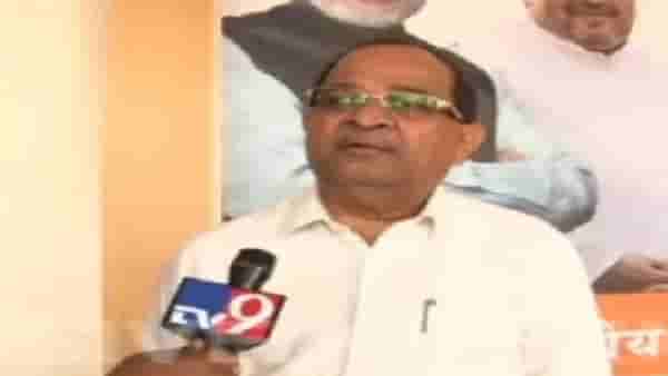 राजकारणात असे नवे पुढारी..., विखे पाटलांनी हाकेंना चांगलंच सुनावलं