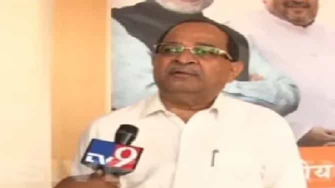 राजकारणात असे नवे पुढारी..., विखे पाटलांनी हाकेंना चांगलंच सुनावलं