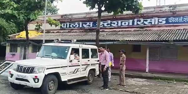 लग्नासारख्या पवित्र नात्याचा काळीमा फासणारी एक धक्कादायक घटना समोर आली आहे. लग्नाच्या नावाखाली ठगी करणाऱ्या एका आंतरराज्यीय टोळीचा वाशिम पोलिसांनी पर्दाफाश केला आहे.