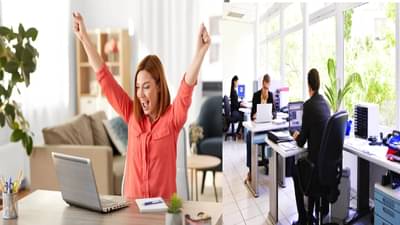 मेहनतीसोबतच हवी आहे नशिबाची साथ? मग ऑफिसमध्ये या दिशेला तोंड करून बसणे सर्वात शुभ; करिअरमध्ये होईल प्रगती...