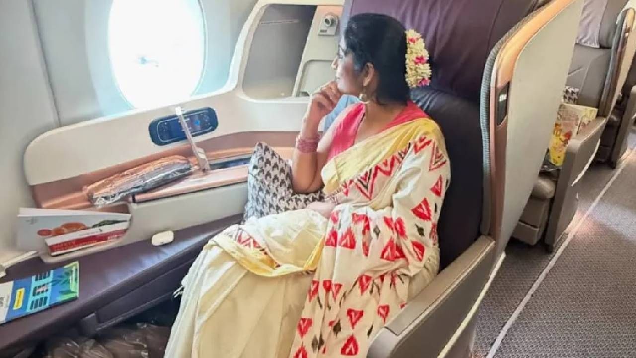 बापरे! गजरा घातल्यामुळे अभिनेत्रीला लाखोंचा दंड, नेमकं घडलं तरी काय ? बापरे! गजरा घातल्यामुळे अभिनेत्रीला लाखोंचा दंड, नेमकं घडलं तरी काय ?