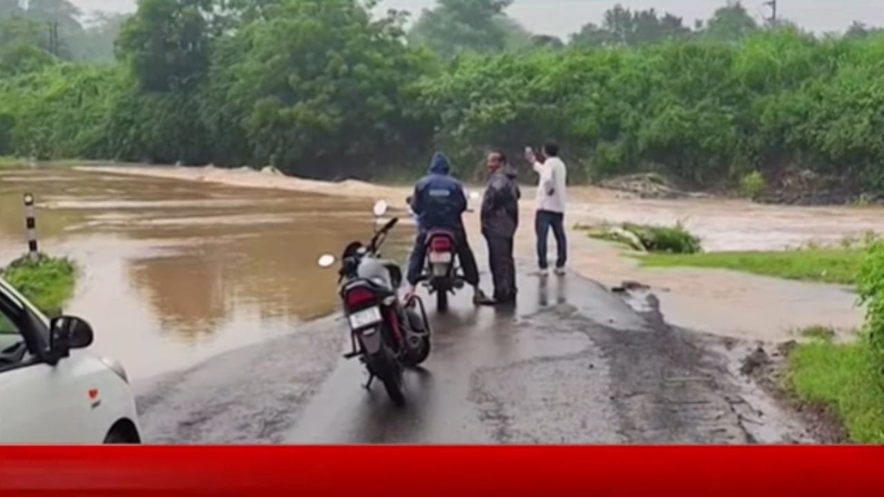 अमरावतीच्या दर्यापूरात तालुक्यात मुसळधार पाऊस अमरावतीच्या दर्यापूरात तालुक्यात मुसळधार पाऊस