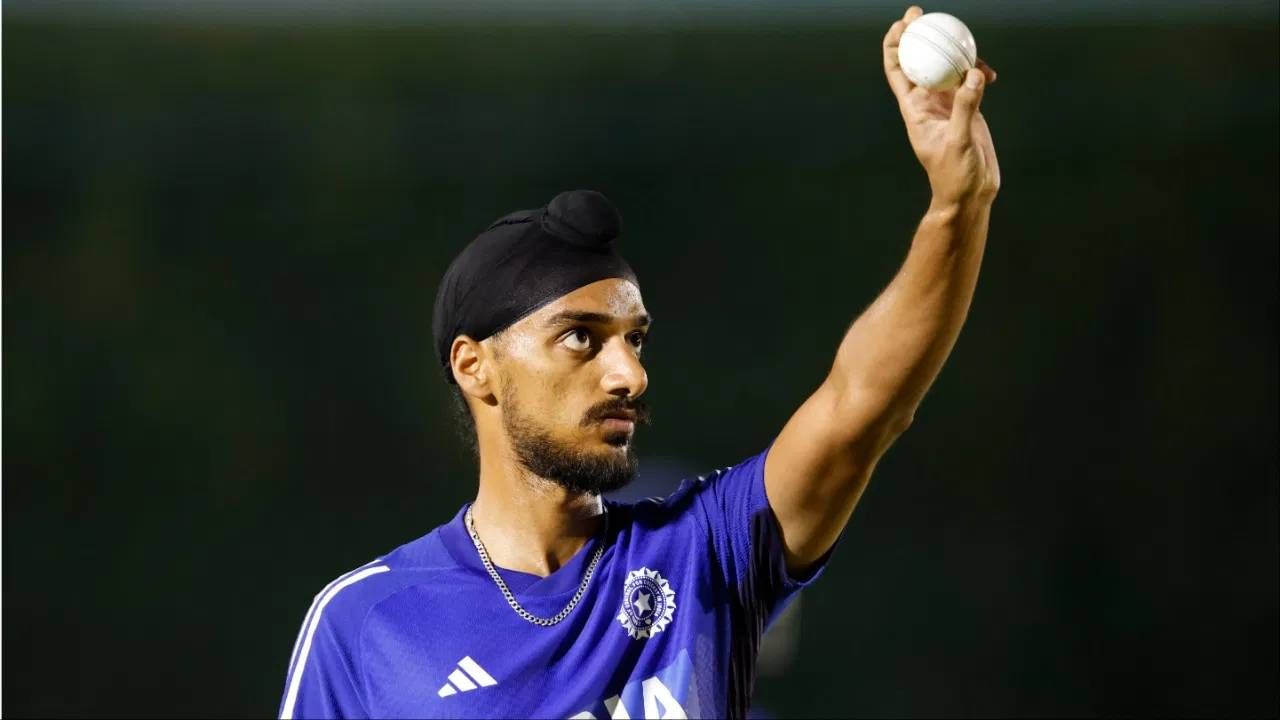 भारत आणि श्रीलंकेची टीम आशिया कपच्या इतिहासात आतापर्यंत 23 वेळा आमने-सामने आली आहे. यात 12 वेळा भारत जिंकलाय. श्रीलंकेने 11 वेळा बाजी मारलीय. म्हणजे तगडा मुकाबला आहे. म्हणून टीम इंडियाला श्रीलंकेपासूनच धोका आहे. (Photo: BCCI)