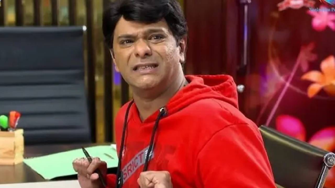 श्याम पाठक - 'तारक मेहता का उल्टा चष्मा' या मालिकेत श्याम पाठक पत्रकार पोपटलालची भूमिका साकारतात, ज्याचं लग्न जमत नाहीये. या मालिकेत तो खूपच कंजूष दाखवला आहे, पण प्रत्यक्षात तो खूप श्रीमंत आहे. मीडिया रिपोर्ट्सनुसार, त्याची एकूण संपत्ती सुमारे 1 कोटी रुपये आहे.