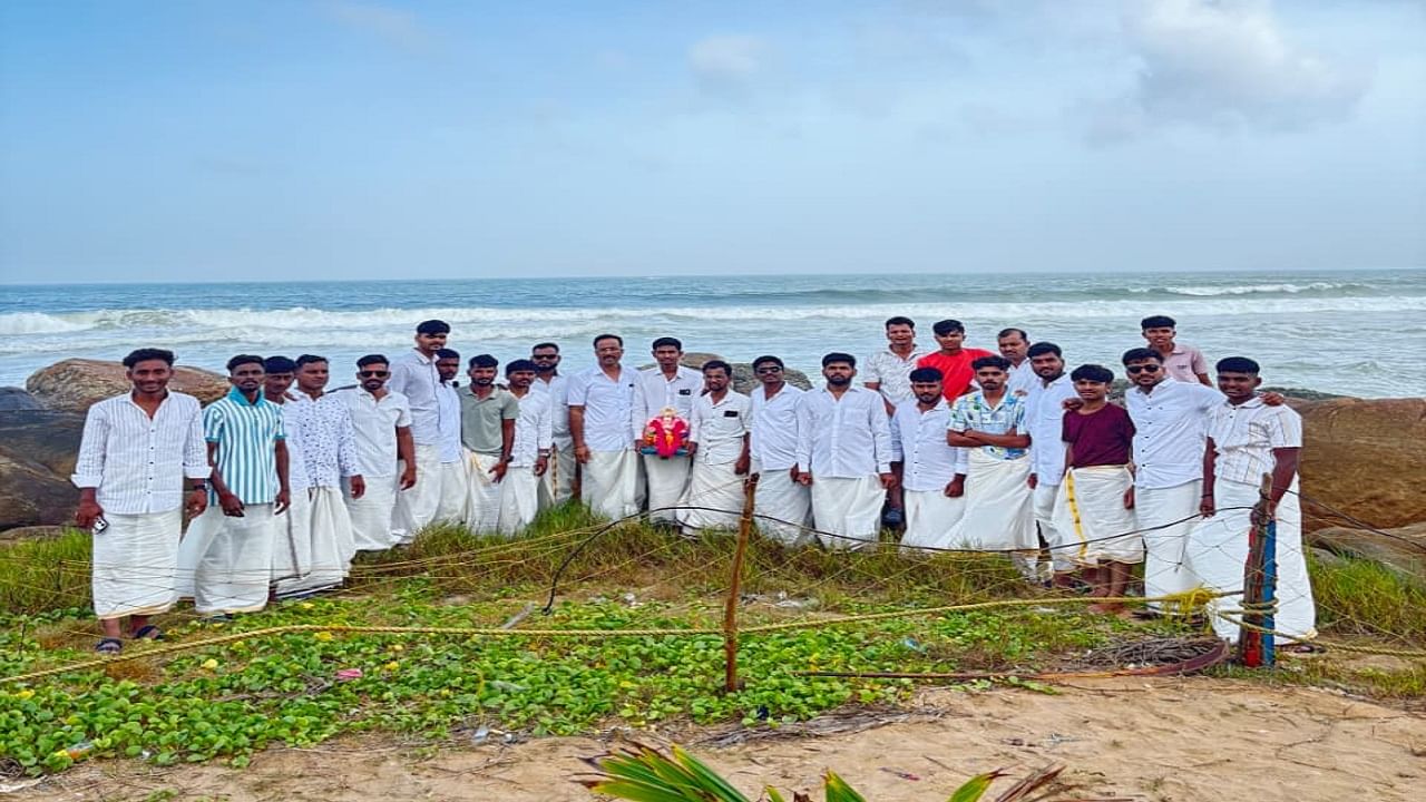 धर्मवीर संभाजीराजे प्रतिष्ठानचे संस्थापक अध्यक्ष अमित विजयराव तावरे यांनी या उपक्रमामागील भावना स्पष्ट करताना सांगितले की, "गणराज हा समस्यांचे रक्षणकर्ता आहे. विमान अपघातानंतर, मला वाटले की विमानात श्रद्धेचे प्रतीक बसवून, आपण देशभरात असे अपघात होऊ नयेत अशी प्रार्थना केलीय."