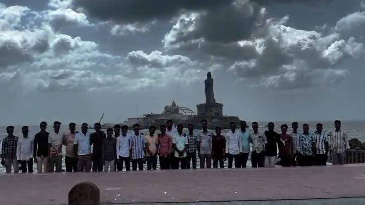 यानंतर, त्यांना कन्याकुमारीच्या त्रिवेणी संगमात विसर्जित करण्यात आले. धार्मिक श्रद्धा, सामाजिक जाणीव आणि राष्ट्रीय एकतेचा संदेश देण्याच्या उद्देशाने तसेच विमान प्रवासात सुरक्षिततेबद्दल जागरूकता निर्माण करण्याच्या उद्देशाने हा उपक्रम हाती घेण्यात आला आहे.