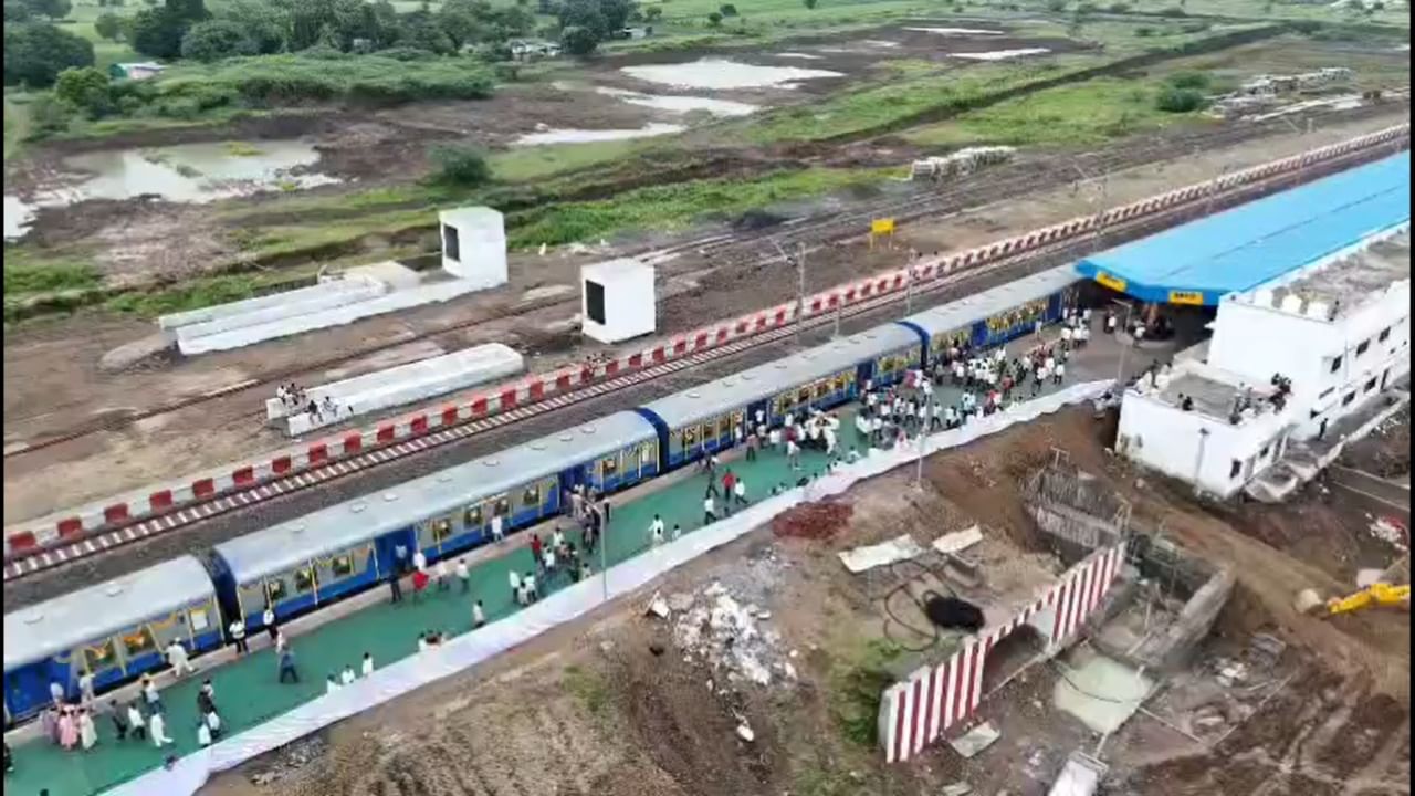 आता यातील दुसऱ्या टप्प्यात 15 मोठे पूल, 90 छोटे पूल, 15 रोड ओव्हर ब्रिज आणि 31 रेल्वे अंडर ब्रिजची कामे सुरू आहेत.