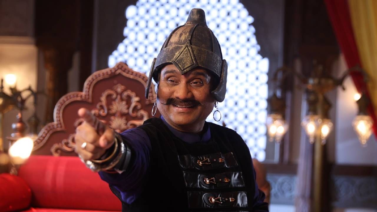 "भाऊसोबत काम करताना नेहमीच मजा येते. भाऊला मी कळलोय आणि मला भाऊ कळलाय असं म्हटलं तरी चालेल. गेली 15 वर्षे आम्ही एकत्र काम करतोय. भूमिकेचं सोनं करणारा नट लेखकाला हवा असतो. भाऊ कदमचं पण काहीसं असंच आहे," असं ते म्हणाले.  
