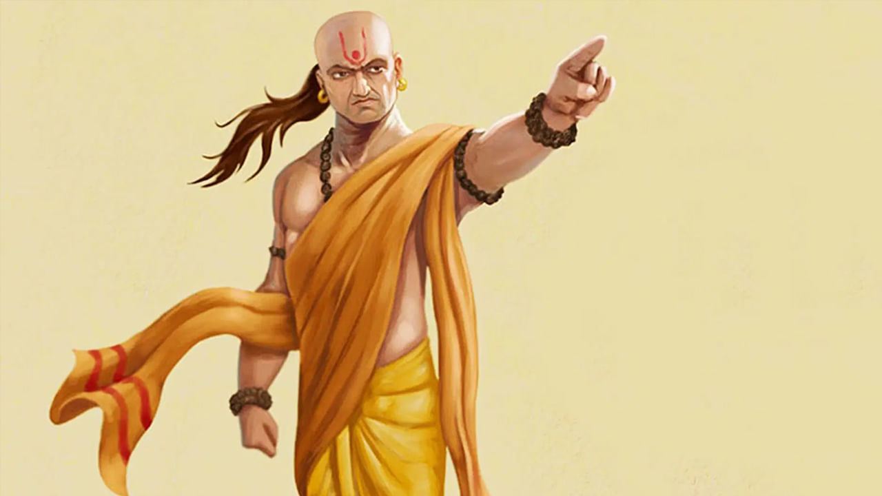 आचार्य चाणक्य यांना एक कुशल राजकारणी आणि मुत्सद्दी म्हणून ओळखले जाते. त्यांनी मानवी जीवनाच्या अनेक पैलूंवर मौल्यवान विचार सांगितले आहेत. आचार्य चाणक्य यांच्या मते, ही निवड करताना काही गोष्टी लक्षात ठेवल्या तर वैवाहिक जीवन सुखी आणि यशस्वी होऊ शकते.