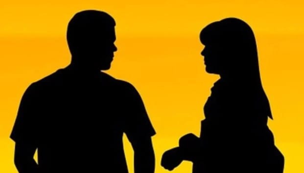 टामिनबाई पुरूषोत्तम कचलाम (34 वर्ष) असे मृत पत्नीचे नाव, तर पुरूषोत्तम गजराज कचलाम (34 वर्ष) असे आरोपी पतीचे नाव आहे. कोरची पोलिसांनी आरोपी पुरूषोत्तमला अटक केली असून आज त्याला न्यायाल्यासमोर हजर करण्यात येणार आहे