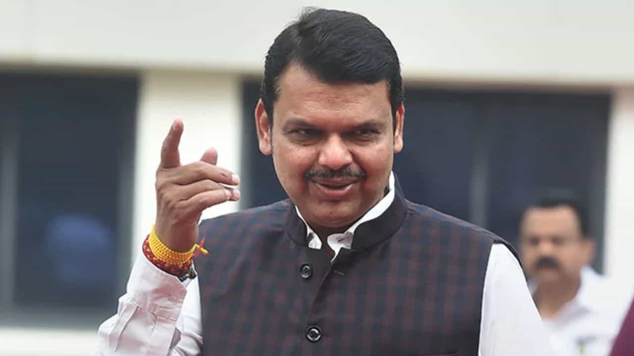 उपोषण सुटलं, देवेंद्रजींनी न्याय दिला! महाजनांकडून फडणवीसांचं तोंडभरून कौतुक