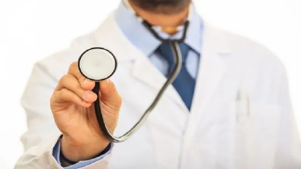 Doctors Strike : राज्यातील डॉक्टर आज संपावर, आरोग्यसेवा कोमात, कारण काय? कोणावर सर्वाधिक परिणाम? जाणून घ्या