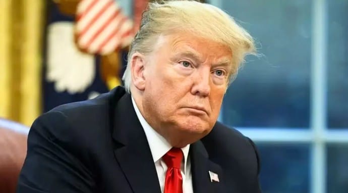 याच टॅरिफबद्दल नुकतेच न्यूयॉर्क विद्यापिठाचे सहाय्यक प्राध्यापक अॅडवर्ड प्राइस यांनी महत्त्वाची निरीक्षणं नोंदवली आहेत. त्यांनी डोनाल्ड ट्रम्प यांनी भारतावरील टॅरिफ थेट शून्य करावा तसेच भारताची मागावी असा थेट सल्ला दिला आहे. 