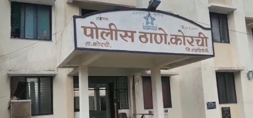 लग्नाला 10 वर्षे झालीत, दोन मुलेही झाली, पण आरोपीच्या मनात पत्नीच्या चारित्र्याबद्दल असलेला संशय दूर होत नव्हता. अखेर त्याने दारूच्या नशेत आपल्या संतापाच्या भरात पत्नीचा गळा आवळला आणि तिचा खून केला.