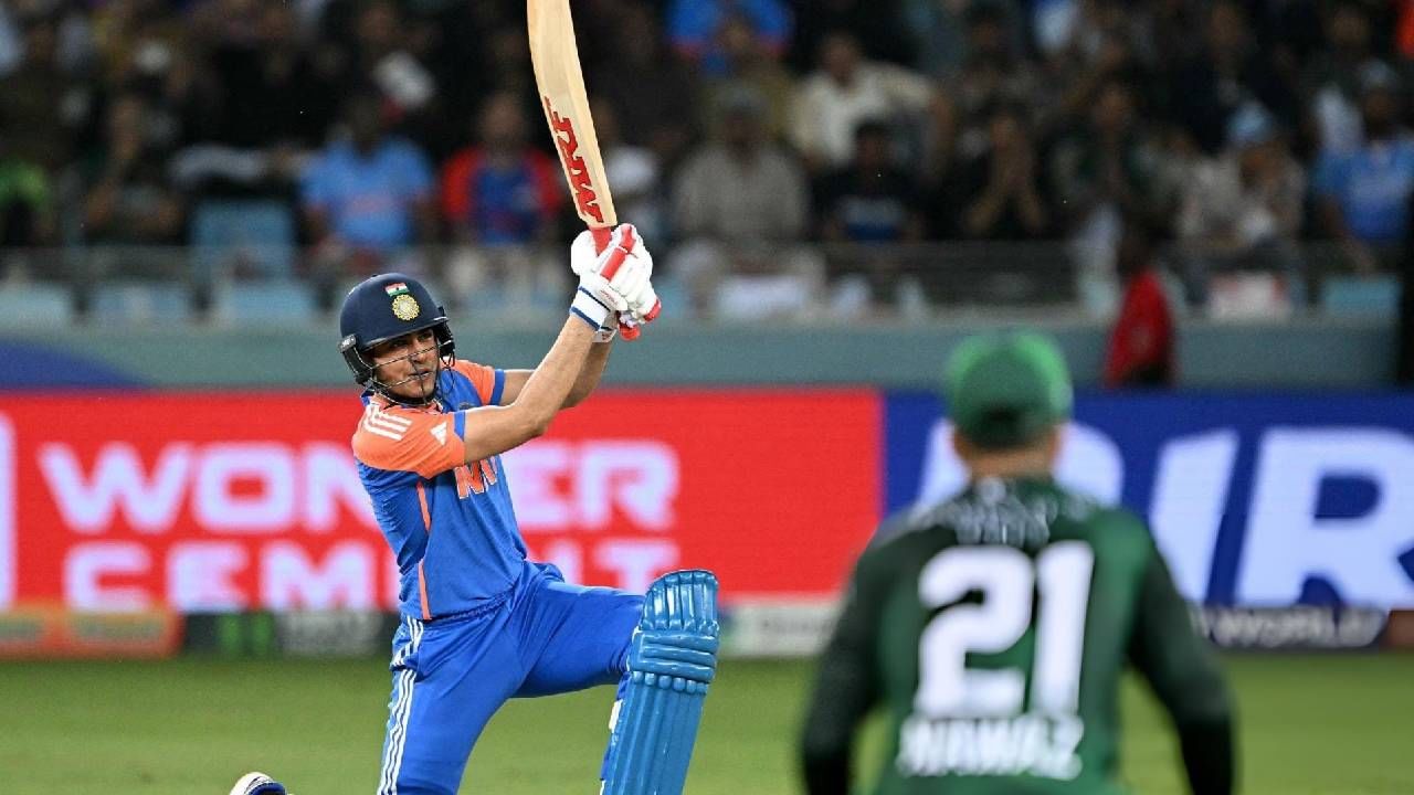 त्याचे हे ट्विट बघता बघता प्रचंड व्हायरल झालं असून अनेकांनी त्यावर कमेंट्सचा पाऊस पाडला आहे.  टीम इंडियाविरुद्ध 15 वा टी-20 सामना खेळणाऱ्या पाकिस्तानचा कालचा, तब्बल 12 वा पराभव होता. टी-20 क्रिकेटमध्ये पाकिस्तानने भारताला फक्त तीन वेळा पराभूत केले आहे. 