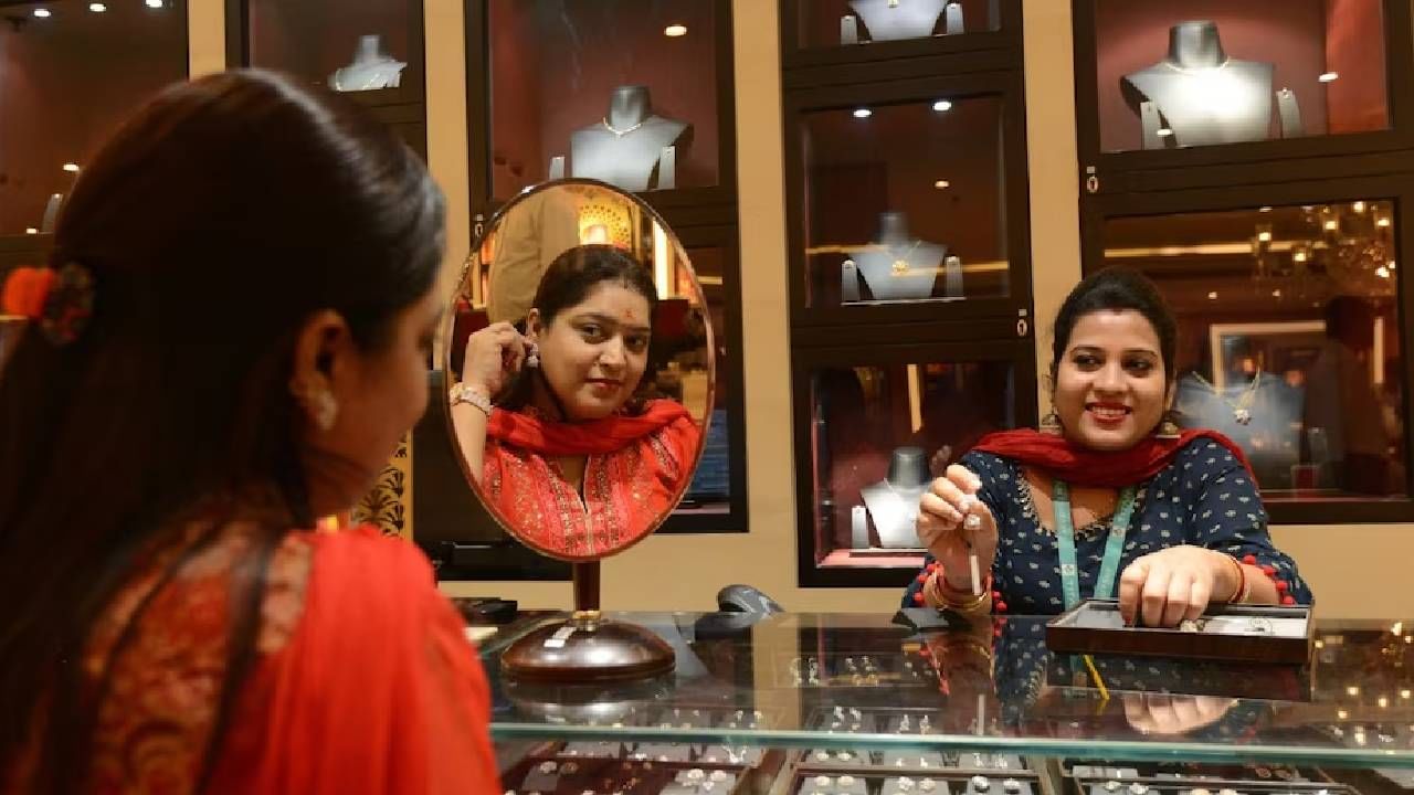 Gold Rate : स्वस्त झाले की वाढली सोन्याची किंमत? आठवडाभरात इतका वाढला 10 ग्रॅम 24 कॅरेट सोन्याचा भाव?