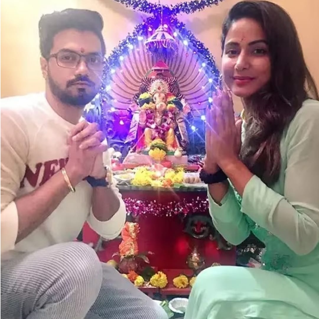 हिना खान : टीव्ही अभिनेत्री हिना खानने यावर्षी तिचा बॉयफ्रेंड रॉकी जयस्वालसोबत लग्न केले. लग्नानंतर हिना आता रॉकीसोबत गणेश चतुर्थी साजरी करताना दिसतेय. हिना दरवर्षी गणपती बाप्पाची पूजा करते.