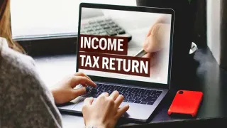 ITR Filing Due Date: आयटीआर वेळेवर भरला नाही तर किती दंड भरावा लागतो? वाचा नियम…