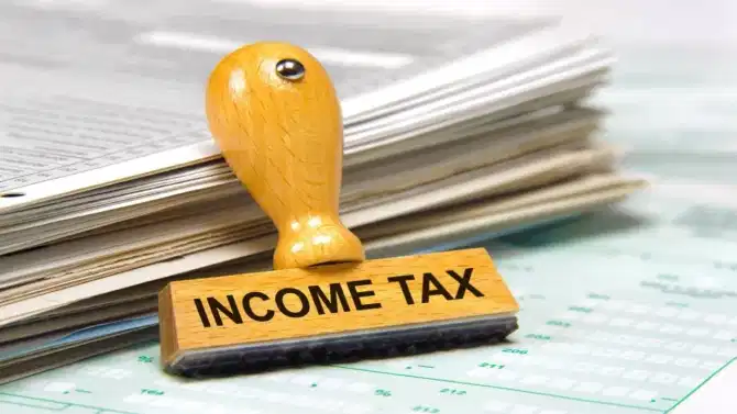 ITR Refund : आयटीआर भरला पण रिफंड मिळाला नाही? या 6 कारणांमुळे अडकले असतील पैसे