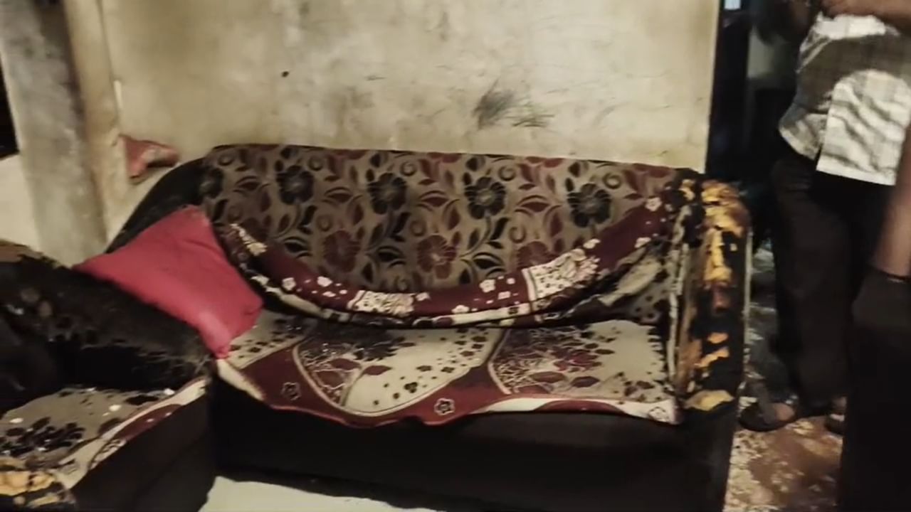 तेव्हापासून पाच वर्षांचा चिमुकला प्रज्वल मृत्यूशी झुंज देत होता. त्याच्यावर गेले अनेक दिवस त्याच्यावर उपचार सुरू होते, परंतु त्याच्या प्रकृतीत अपेक्षित सुधारणा झाली नाही. अखेर आज पहाटे उपचारादरम्यान त्याचाही मृत्यू झाला.