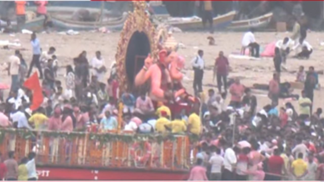 8 तासांनंतरही लालबागच्या राजाच्या विसर्जनासाठी प्रयत्न कायम! काय आहेत अपडेट