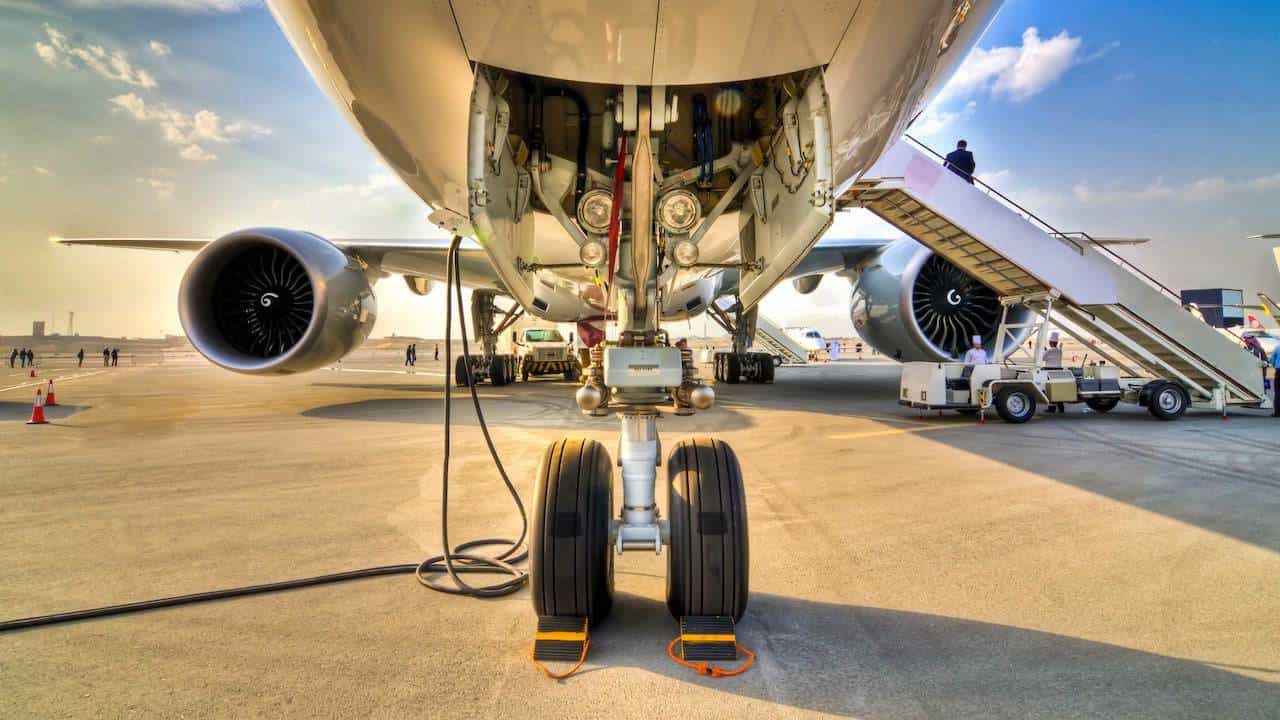 KAM Airlines : आईला खतरनाक... विमानाच्या लँडिंग गिअरमध्ये 13 वर्षांच्या चिमुकला लपला अन् थेट काबूलहून दिल्ली गाठलं