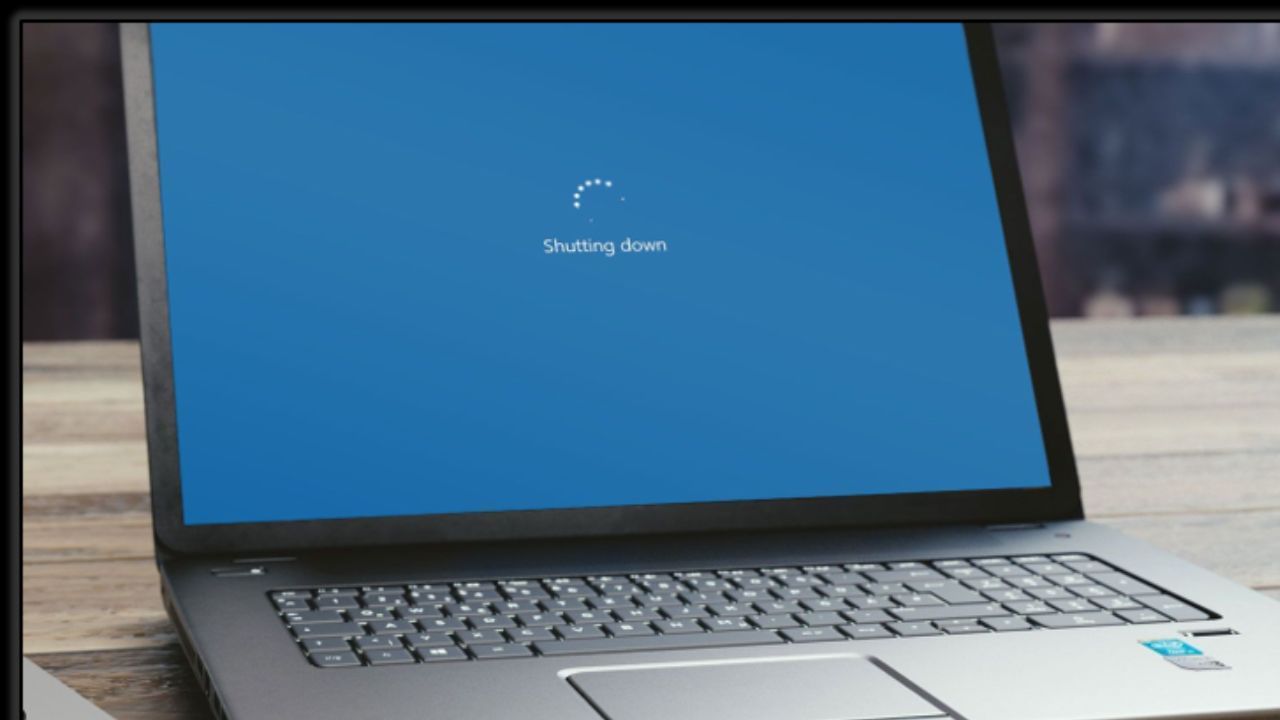 तज्ज्ञांच्या मते, लॅपटॉप नियमितपणे बंद केल्याने त्याचे आयुष्य आणि कार्यक्षमता सुधारते. त्यामुळे आपण लॅपटॉप बंद करण्याचे मुख्य फायदे काय हे जाणून घेऊया.