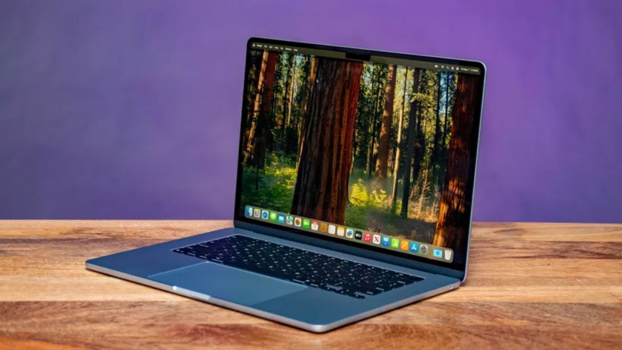 लॅपटॉप स्लीप मोडमध्ये असताना, बॅकग्राउंडमध्ये अनेक प्रोग्राम चालू राहतात, ज्यामुळे डिव्हाईस स्लो होतो. लॅपटॉप शटडाउन केल्यावर हे सर्व प्रोग्राम बंद होतात. तुमच्या डिव्हाइसची कार्यक्षमता वाढते.