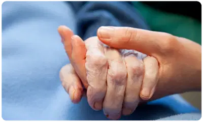 83 वर्षीय आजीचे 23 वर्षांच्या मुलावर प्रेम! नातवामुळे जमली जोडी.. हसत हसत सांगितली रात्रीची गोष्ट