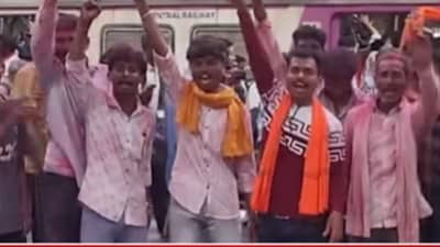 मराठे मुंबईत आले अन् जिंकून गेले! गावी निघालेल्या आंदोलकांची सीएसमटी स्थानकात गर्दी