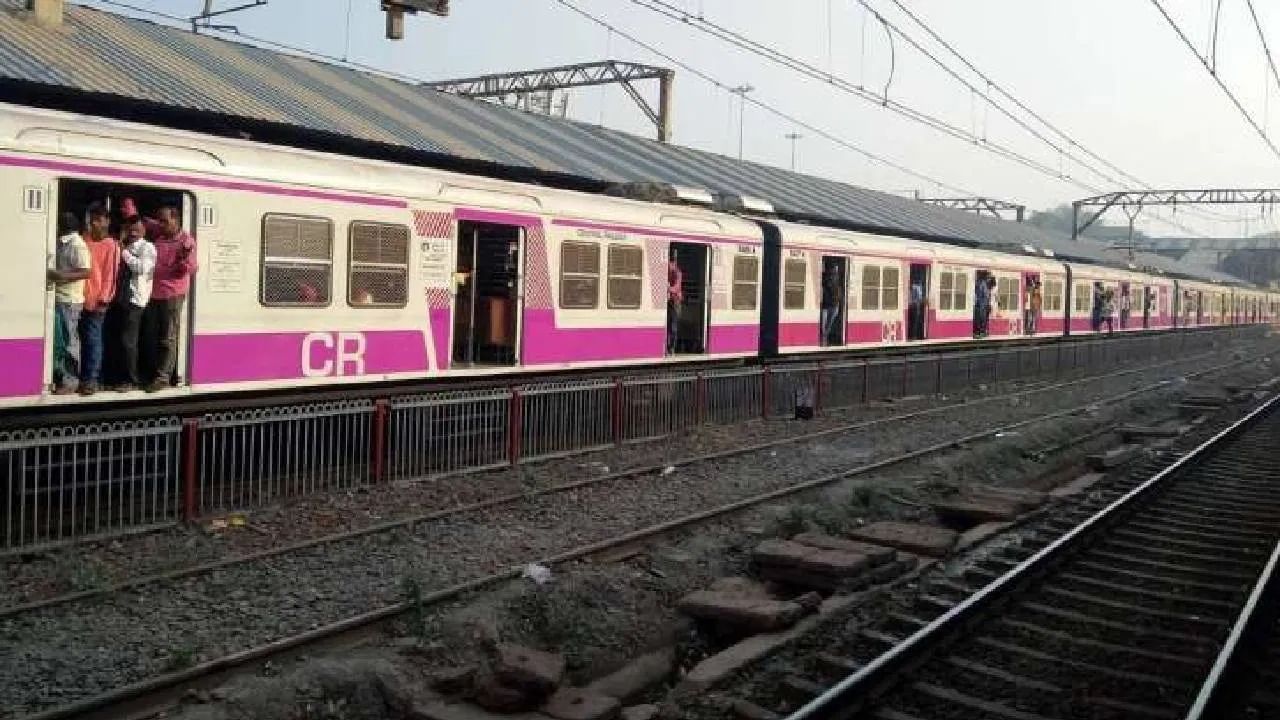 Mumbai Local Train Megablock : हार्बर रेल्वेच्या प्रवाशांचे हाल, पनवेल ते मानखुर्द लोकल सेवा बंद, पर्यायी व्यवस्था काय?