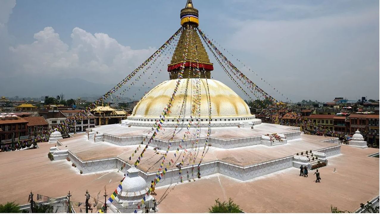 नेपाळमध्ये रविवारी सुट्टी का नाही ? सातही दिवस करतात काम लोक ?