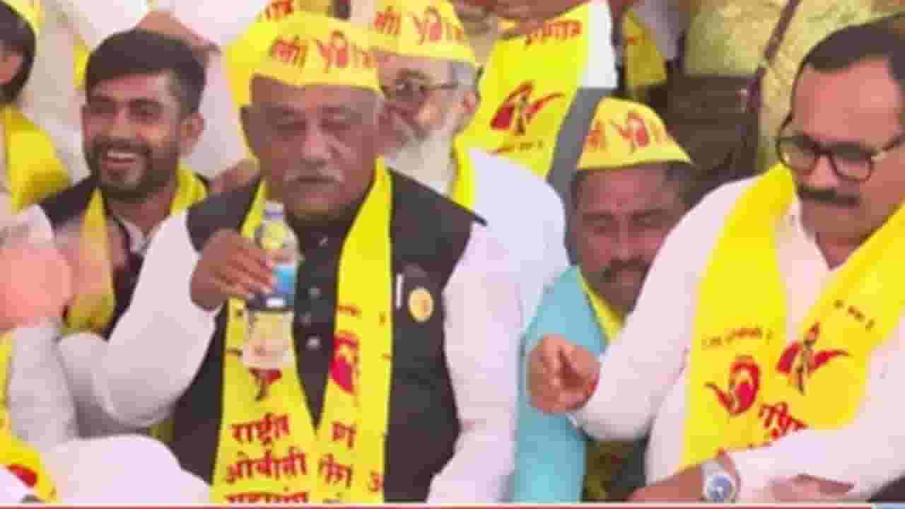 मंत्री अतुल सावेंची मध्यस्थी अन् तायवाडेंची आंदोलन थांबवण्याची घोषणा