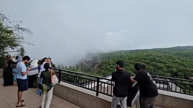 घनदाट जंगलं, थंड-स्वच्छ हवा, आणि दुर्मिळ जैवविविधतेसाठी प्रसिद्ध असलेला सातारा येथील महाबळेश्वर आणि पाचगणी परिसर आता जागतिक स्तरावर मान्यता मिळवत आहे.