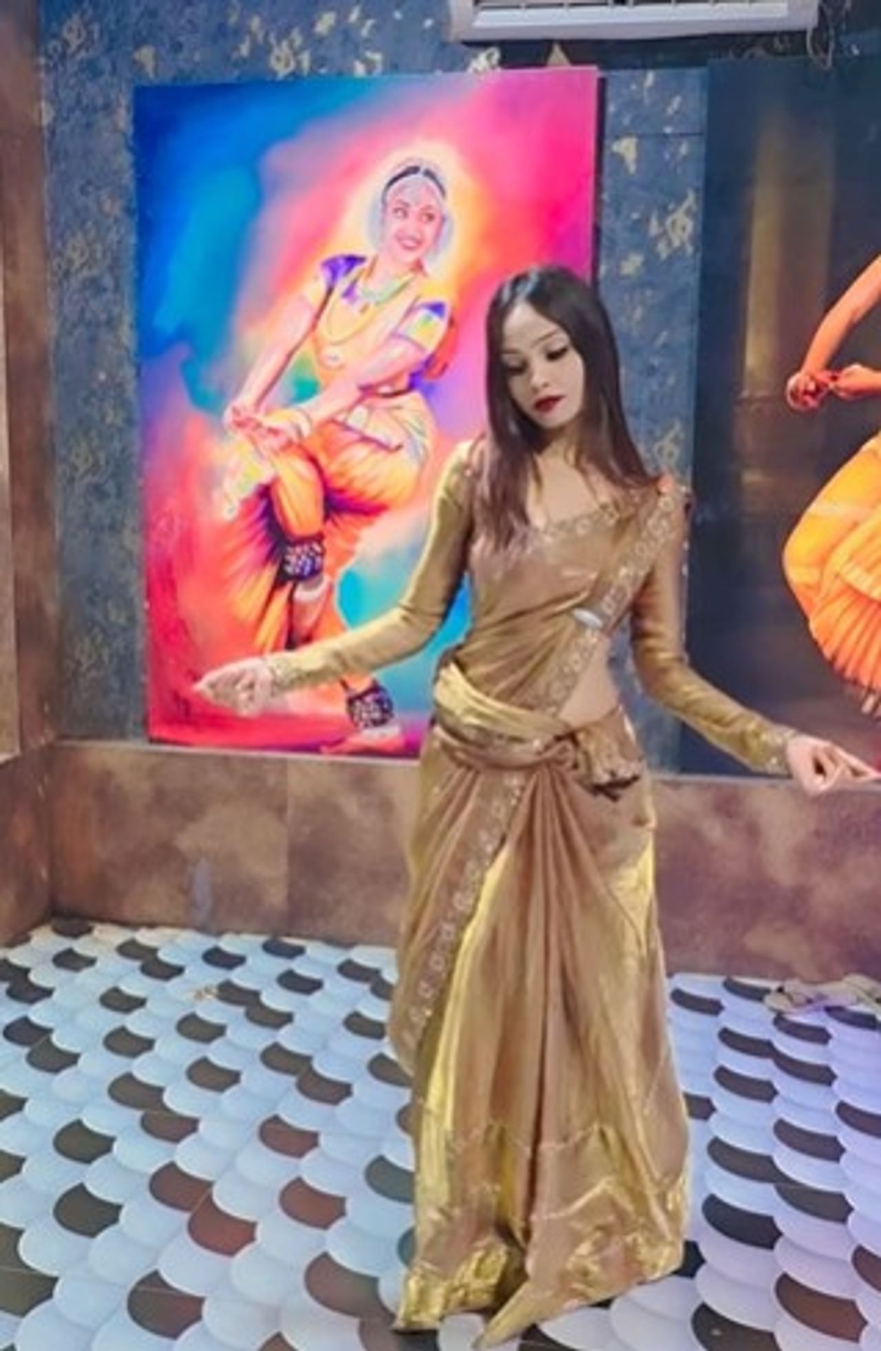 बीड जिल्ह्यातील माजी उपसरपंच गोविंद बर्गे प्रकरणातील आरोपी नर्तिका पूजा गायकवाड सध्या तुरुंगात आहे. न्यायालयाने अगोदर तिला तीन दिवसांची कोठडी दिली होती. आता या कोठडीत आणखी दोन दिवसांची वाढ करण्यात आली आहे. 