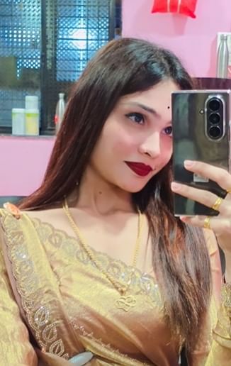 पूजा टाळत असल्याने समजावण्यासाठी गेलेल्या गोविंद बर्गे यांनी कारमध्ये बसून स्वत:वर गोळी झाडून घेतली. या आत्महत्येच्या घटनेनंतर संपूर्ण महाराष्ट्रात खळबळ उडाली. गोविंद बर्गे विवाहित आहेत. त्यांना दोन आपत्यं आहेत. त्यामुळे आता पोरक्या झालेल्या लहान लेकरांकडे पाहून हळहळ व्यक्त केली जात आहे.