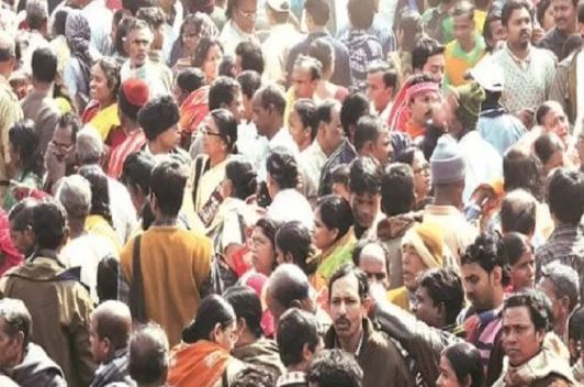 वर्ल्ड ऑफ स्टॅटेस्टिक्सनुसार चीन आणि भारतात प्रतितासाला मृत्यू होणाऱ्यांची संख्या ही 1000 पेक्षा अधिक आहे. चीनमध्ये प्रत्येक तासाला 1,221 लोकांचा मृत्यू होतो. तर भारतात मृतांची ही संख्या प्रतितासाला 1,069 एवढी आहे.