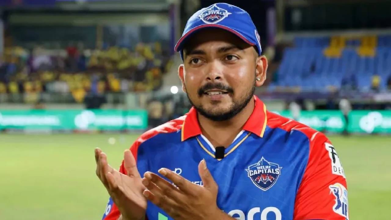 पृथ्वी शॉला 100 रुपयांचा दंड; नेमकं काय आहे प्रकरण? पृथ्वी शॉला 100 रुपयांचा दंड; नेमकं काय आहे प्रकरण?