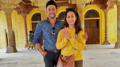 प्रिया मराठेचं नवऱ्याने स्टेजवर नाव घेतलं आणि..., त्यानंतर कुटुंबियांनी घेतलेला मोठा निर्णय