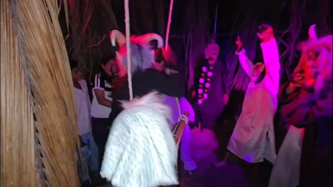 भुतांचे विश्व दाखवणाऱ्या या देखाव्याला परिसरातील नागरिकांचा मोठा प्रतिसाद मिळत आहे. हा देखावा केवळ मनोरंजनासाठी नसून, भूत-प्रेतांबाबतची समाजात असलेली अंधश्रद्धा दूर करणे हा त्यामागील मुख्य उद्देश असल्याचे मंडळाने सांगितले आहे