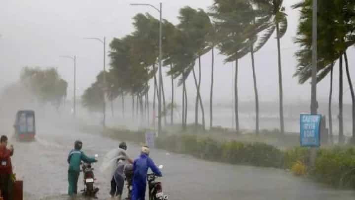 Maharashtra Rain : महाराष्ट्रात अतिवृष्टीचा इशारा, 13 ते 18 सप्टेंबरदरम्यान 'या' 17 जिल्ह्यात अतिमुसळधार, बघा तुमचा जिल्हा आहे का? Maharashtra Rain : महाराष्ट्रात अतिवृष्टीचा इशारा, 13 ते 18 सप्टेंबरदरम्यान 'या' 17 जिल्ह्यात अतिमुसळधार, बघा तुमचा जिल्हा आहे का?