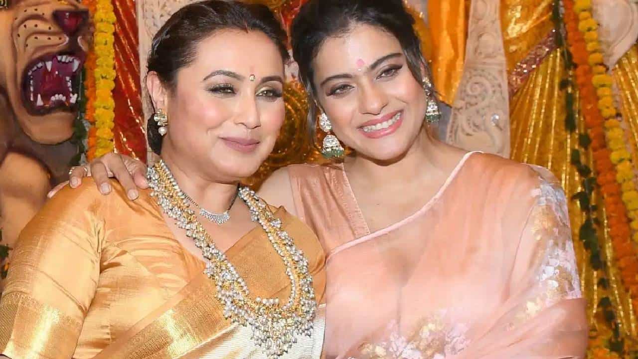 राणी मुखर्जी आणि काजोलने 'कुछ कुछ होता है' या चित्रपटात एकत्र काम केलं होतं. या दोघी चुलत बहिणी आहेत. कौटुंबिक कार्यक्रमांमध्ये किंवा दुर्गापूजाला त्यांना नेहमी एकत्र पाहिलं जातं. या दोघींपैकी सर्वांत जास्त श्रीमंत कोण आहे, ते पाहुयात..