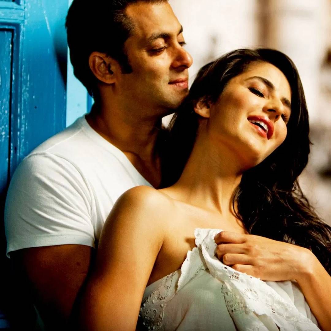  Ek The Tiger हा चित्रपट 75 कोटीच्या बजेटमध्ये तयार केलेला. जगभरात या चित्रपटाने 320 कोटींचा व्यवसाय केला. इंडियन ग्रॉस कलेक्शन 263 कोटी रुपये होतं. चित्रपटात खूप Action होती. गाणी सुद्धा सुपरहिट ठरलेली. रिलीज नंतर या चित्रपटाला 19 अवॉर्ड्स मिळालेले. 