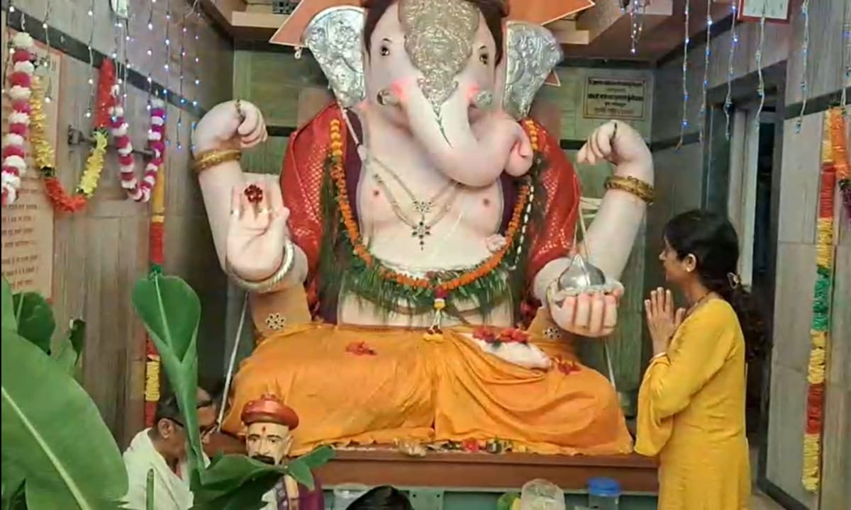 सांभारे गणपतीची ही अनोखी परंपरा केवळ सांगलीपुरती मर्यादित नसून, ती महाराष्ट्राच्या सांस्कृतिक आणि धार्मिक परंपरेचा एक महत्त्वाचा भाग बनली आहे. या परंपरेमुळे गणेशोत्सवामध्ये विविधता आणि ऐतिहासिक वारसा जपला जातो.