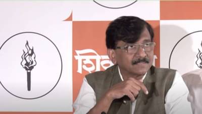 Sanjay Raut : त्यांचे खिसे झटकले तरी 50 हजार कोटी रूपये पडतील, राऊतांचा निशाणा कोणावर?